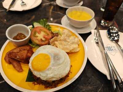 Hookie Dookie Lounge & Bar