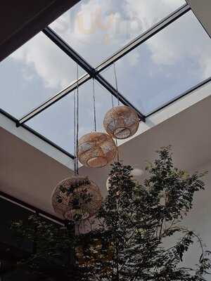 Blossom A Glassmansion