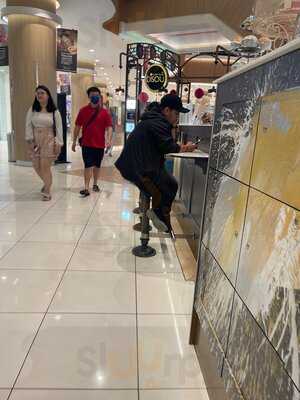 Bisou Bake Shop Lot 10