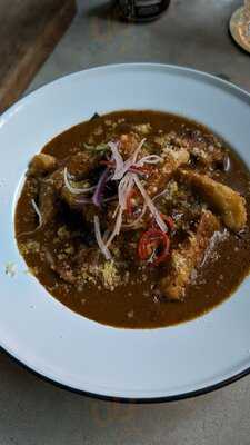 Jollypit Bar & Grill