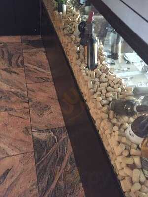 355 Steakhouse And Lounge