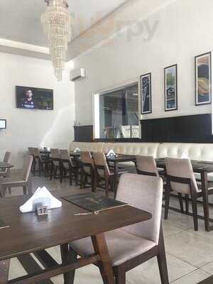 Metro Cafe And Grill