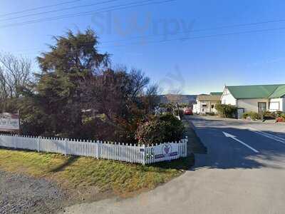 The Grape Escape Cafe