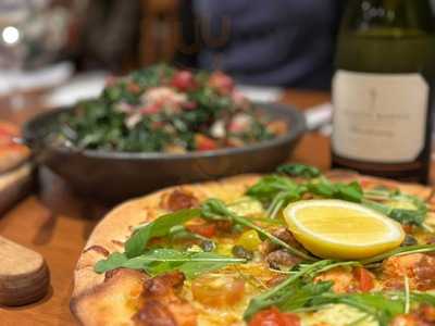 Tutto Bene Restaurant Pizzeria