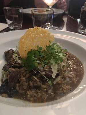 Ford's Restaurant & Bar