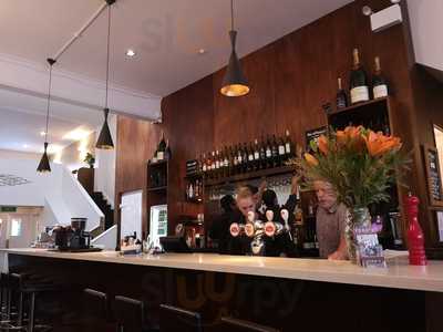 Ford's Restaurant & Bar