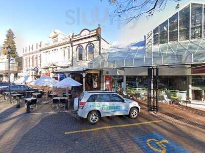 Ford's Restaurant & Bar