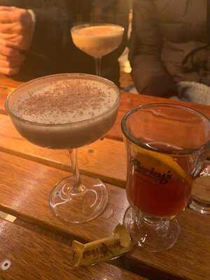 Perky's - Floating Bar Queenstown