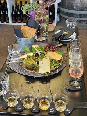 Pembroke Wines & Spirits