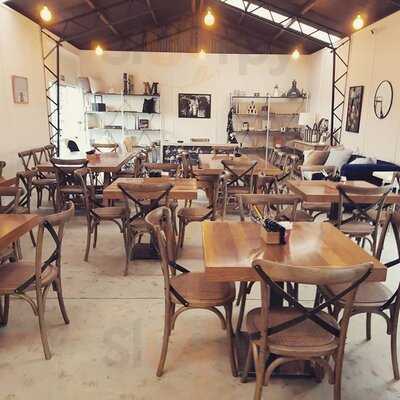 Moomaa Cafe And Design Store