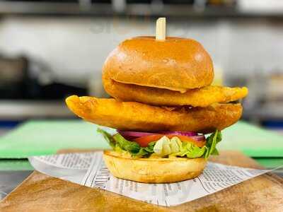 7 Summits Restaurant & Bar