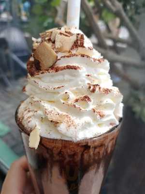 Willow Cafe & Eatery