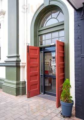 Four Doors Down Cafe