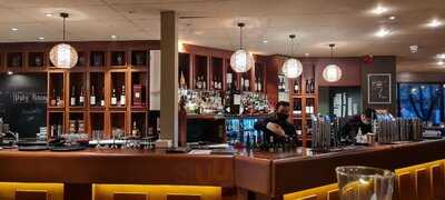 Mackenzies Cafe Bar Grill