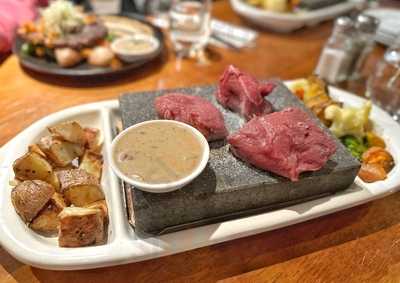 Mackenzies Cafe Bar Grill