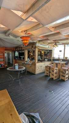 Abracadabra Cafe Bar