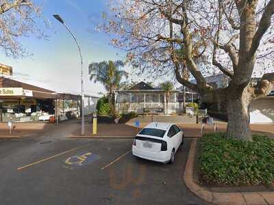 Abracadabra Cafe Bar