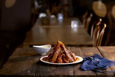 Lone Star Cafe & Bar