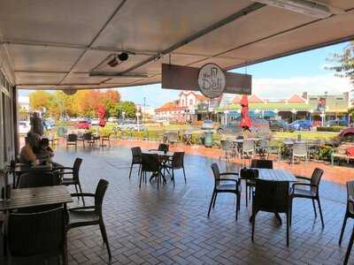 Deli On The Corner Cafe