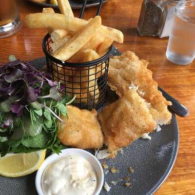 Portobello Hotel & Bistro