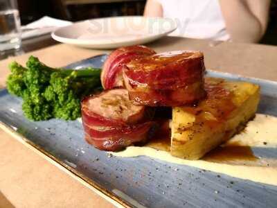 Smith & Mckenzie Steak House