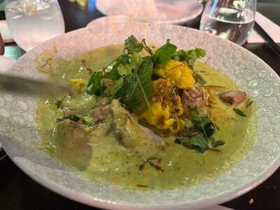 White And Wong's - Queenstown