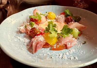 White And Wong's - Queenstown