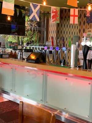 Foundation Bar Kitchen Lounge