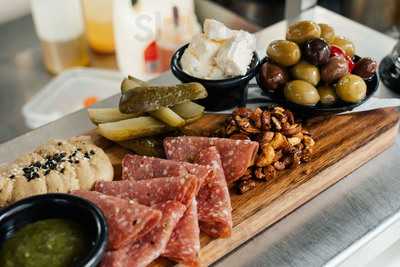 Foundation Bar Kitchen Lounge