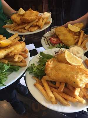 Hennessy's Irish Bar