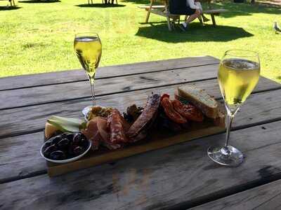 Man O' War Vineyards