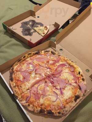 Francesca's Mobile Pizza