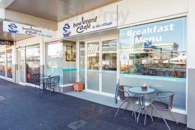 Boulevard Cafe