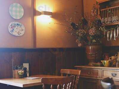 Florences Foodstore & Cafe