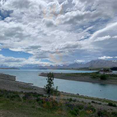 Doughboys Bakery And Cafe