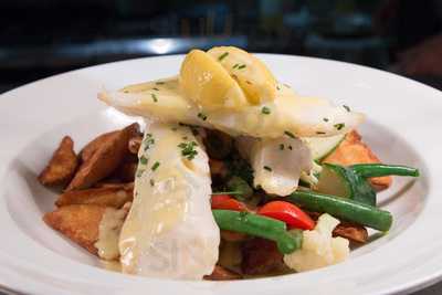 Brazz Steakhouse & Bar