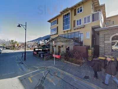 Brazz Steakhouse & Bar