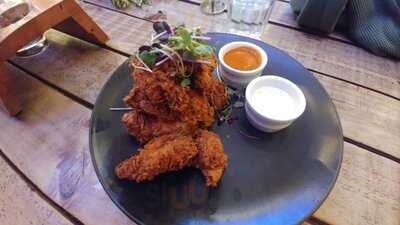 Brew / Craft Beer Pub