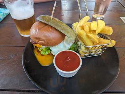 Brew / Craft Beer Pub