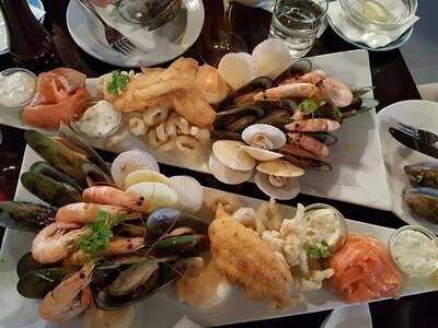 The Reef Steak And Seafood Restaurant