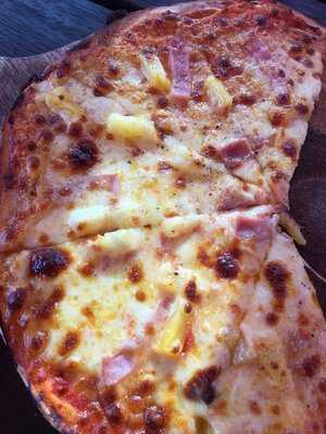 Stacks, Pizza & Burger Bar