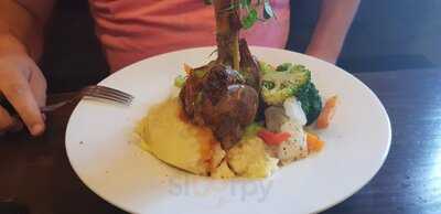 Stacks, Pizza & Burger Bar