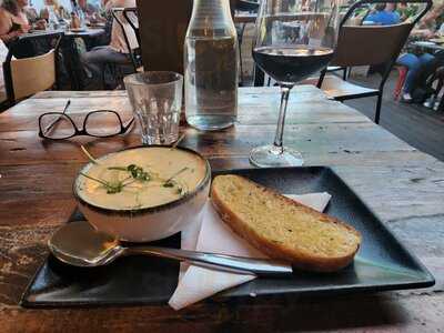 Leonardo's Italian Food & Wine