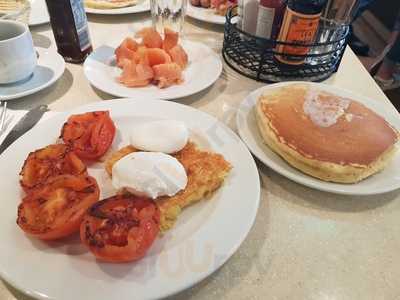 Americanos Breakfast Restaurant