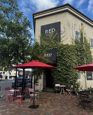 Red Art Gallery Cafe