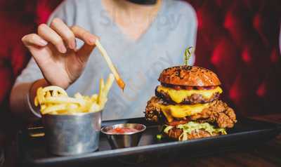 Dillinger's Brasserie & Bar