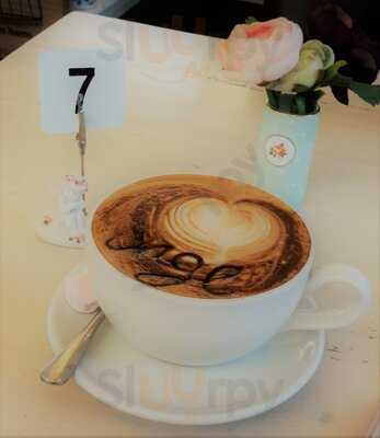 Urge Coffee & Tea Boutique