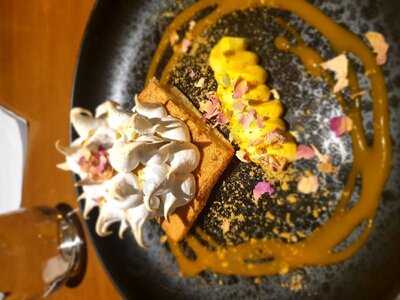 One80o Restaurant & Lounge Bar