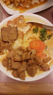 Aunty Mena's Vegetarian Cafe