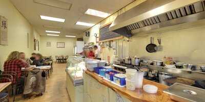 Aunty Mena's Vegetarian Cafe